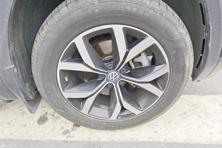 Used Volkswagen Teramont 2019 380TSI Four-Wheel Drive Luxury Version China V Standard Right Front Wheel Hub