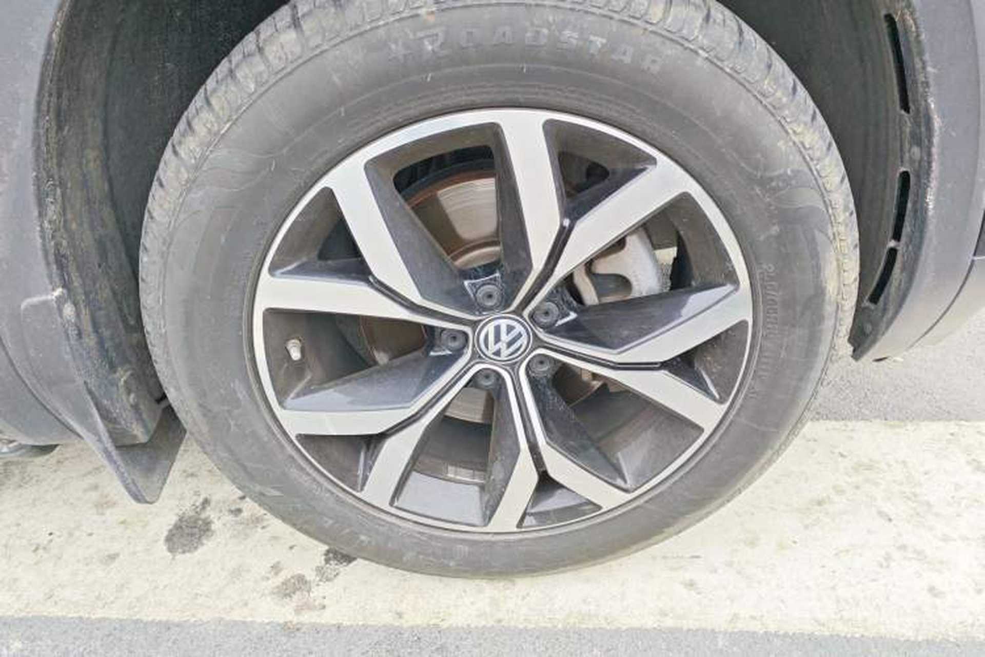 Used Volkswagen Teramont 2019 380TSI Four-Wheel Drive Luxury Version China V Standard Right Front Wheel Hub