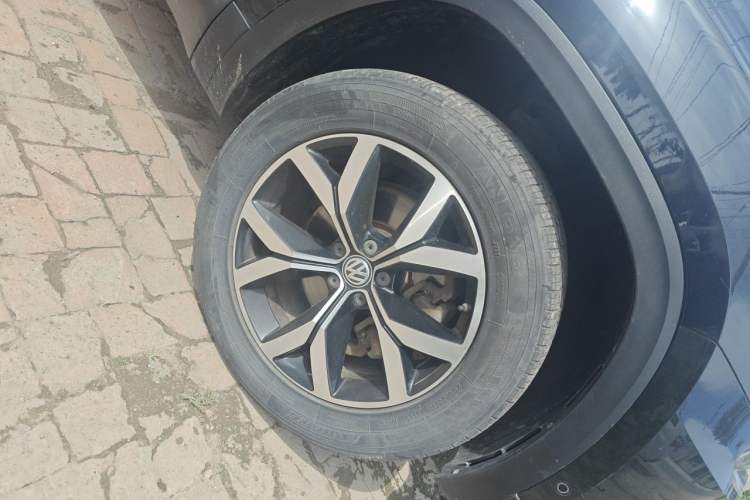 Used Volkswagen Teramont 2019 330TSI Two-Wheel-Drive Luxury Edition China VI Standard Right Front Wheel Hub