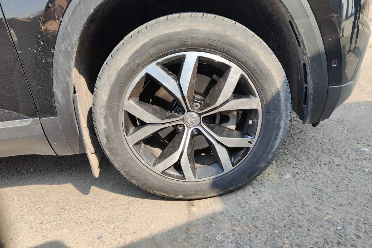 Used Volkswagen Teramont 2019 380TSI Four-Wheel Drive Luxury Version China V Standard Right Front Wheel Hub