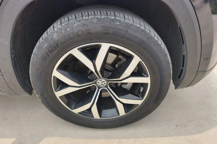 Used Volkswagen Teramont 2019 530 V6 Four-Wheel Drive Luxury Edition China V Standard Right Front Wheel Hub
