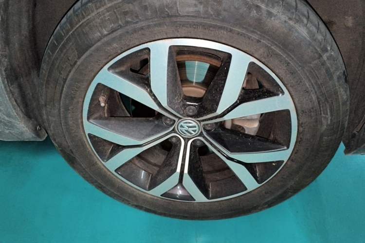 Used Volkswagen Teramont 2019 380TSI Four-Wheel Drive Luxury Version China VI Standard Right Front Wheel Hub
