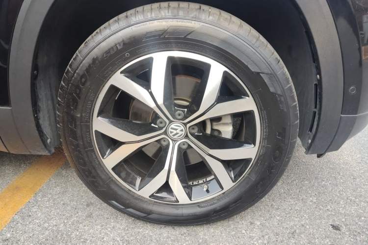 Used Volkswagen Teramont 2019 380TSI Four-Wheel Drive Luxury Version China VI Standard Right Front Wheel Hub