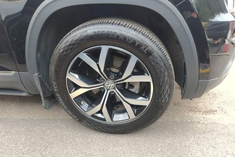 Used Volkswagen Teramont 2019 380TSI Four-Wheel Drive Luxury Version China V Standard Right Front Wheel Hub