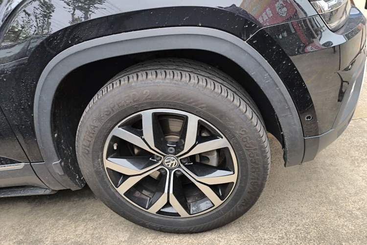 Used Volkswagen Teramont 2019 380TSI Four-Wheel Drive Luxury Version China V Standard Right Front Wheel Hub