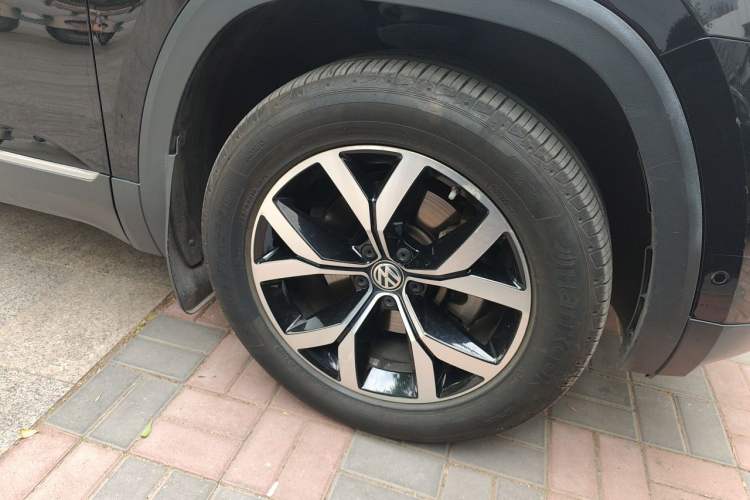 Used Volkswagen Teramont 2019 380TSI Four-Wheel Drive Luxury Version China VI Standard Right Front Wheel Hub