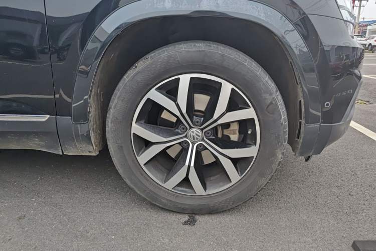 Used Volkswagen Teramont 2019 380TSI Four-Wheel Drive Luxury Version China VI Standard Right Front Wheel Hub