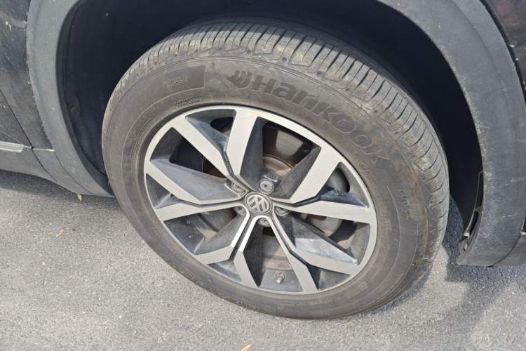 Used Volkswagen Teramont 2019 380TSI Four-Wheel Drive Luxury Version China VI Standard Right Front Wheel Hub