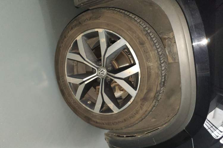 Used Volkswagen Teramont 2019 380TSI Four-Wheel Drive Luxury Version China V Standard Right Front Wheel Hub