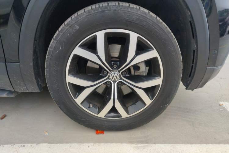Used Volkswagen Teramont 2019 380TSI Four-Wheel Drive Luxury Version China VI Standard Right Front Wheel Hub