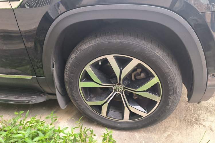 Used Volkswagen Teramont 2019 380TSI Four-Wheel Drive Luxury Version China VI Standard Right Front Wheel Hub