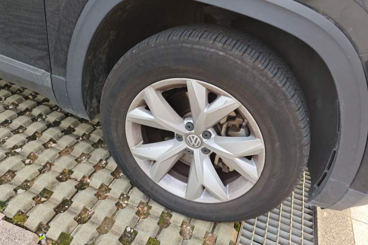 Used Volkswagen Teramont 2019 380TSI Four-Wheel Drive Comfort Edition China V Standard Right Front Wheel Hub