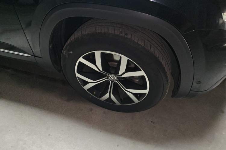 Used Volkswagen Teramont 2019 380TSI Four-Wheel Drive Luxury Version China VI Standard Right Front Wheel Hub