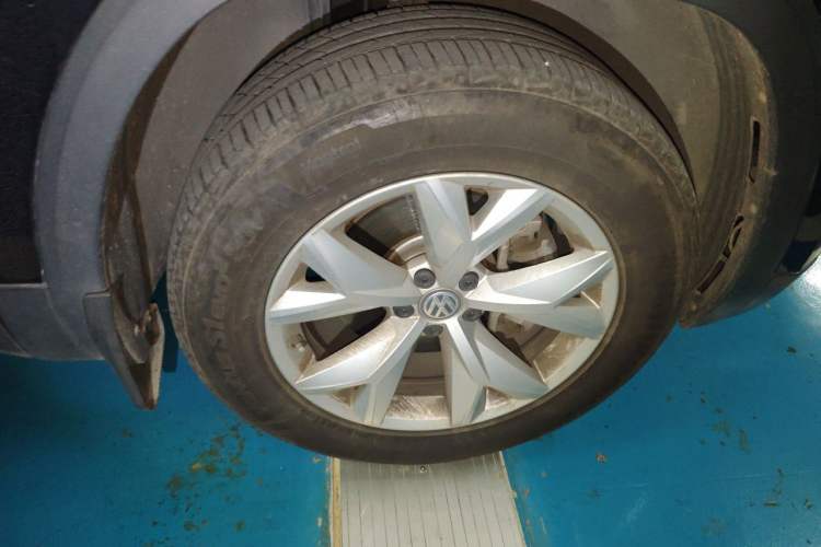 Used Volkswagen Teramont 2019 380TSI Four-Wheel Drive Comfort Edition China VI Standard Right Front Wheel Hub