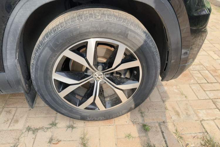 Used Volkswagen Teramont 2019 380TSI Four-Wheel Drive Luxury Version China VI Standard Right Front Wheel Hub