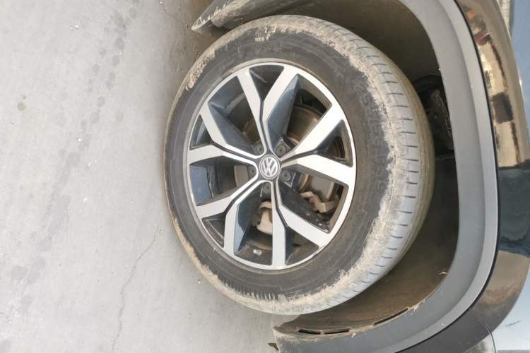 Used Volkswagen Teramont 2019 330TSI Two-Wheel-Drive Luxury Edition China VI Standard Right Front Wheel Hub