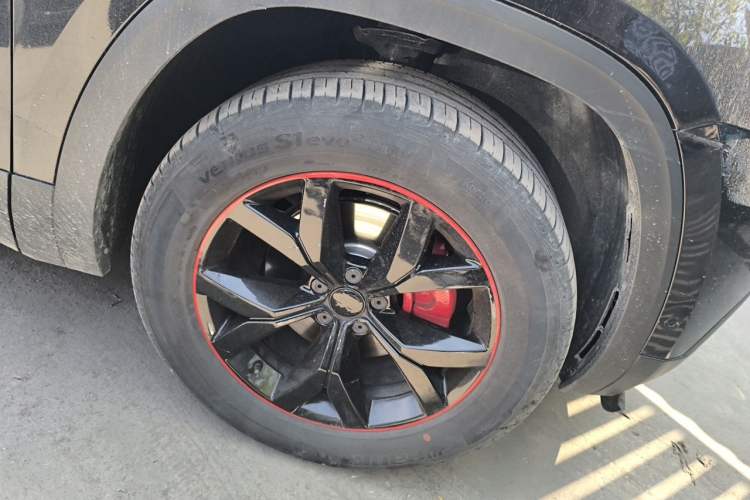 Used Volkswagen Teramont 2019 330TSI Two-Wheel-Drive Luxury Edition China V Standard Right Front Wheel Hub