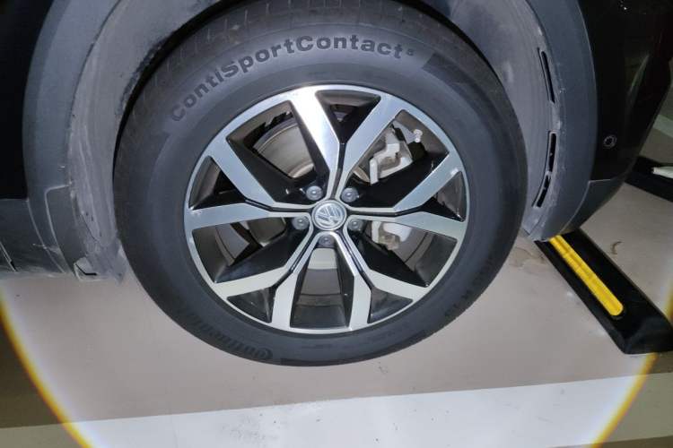 Used Volkswagen Teramont 2019 380TSI Four-Wheel Drive Luxury Version China VI Standard Right Front Wheel Hub