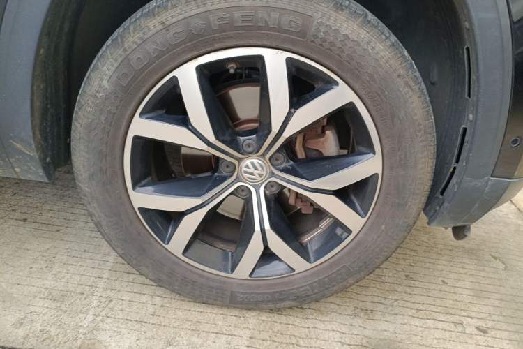 Used Volkswagen Teramont 2019 380TSI Four-Wheel Drive Luxury Version China VI Standard Right Front Wheel Hub