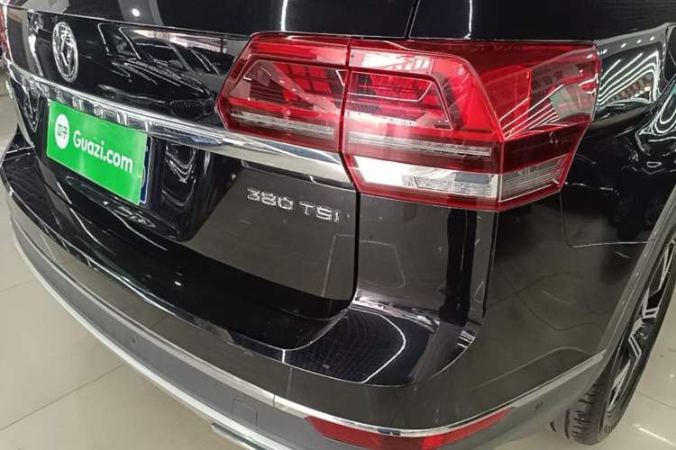Used Volkswagen Teramont 2019 380TSI Four-Wheel Drive Luxury Version China V Standard Right Rear Taillight