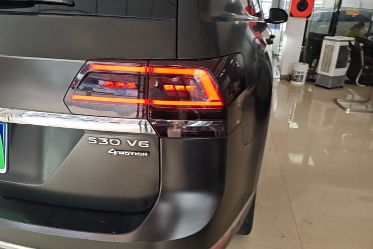 Used Volkswagen Teramont 2019 530 V6 Four-Wheel Drive Flagship Version China V Standard Right Rear Taillight