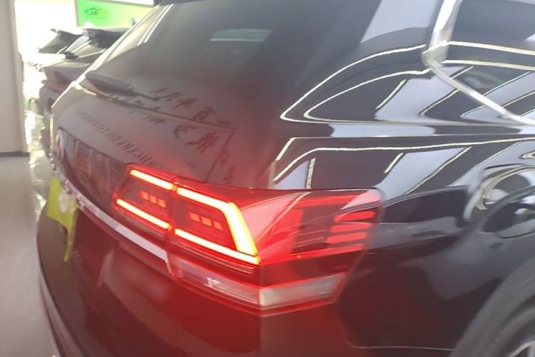 Used Volkswagen Teramont 2019 330TSI Two-Wheel-Drive Luxury Edition China V Standard Right Rear Taillight