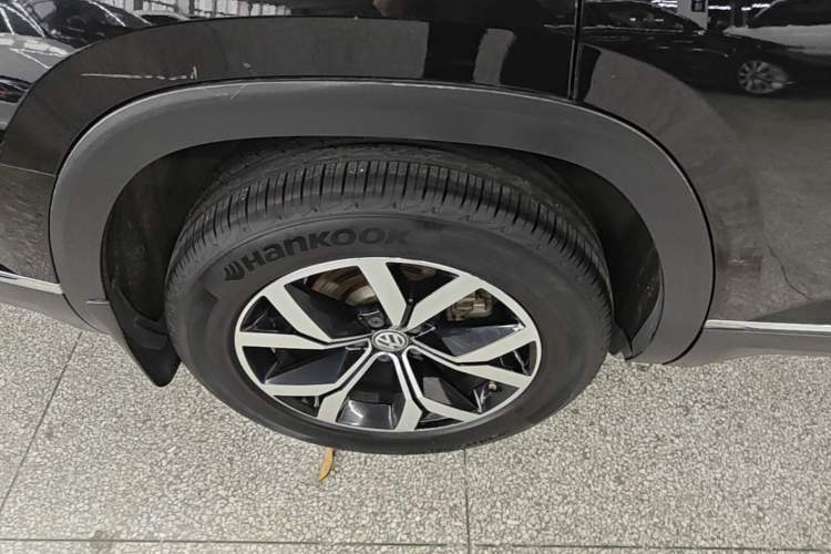 Used Volkswagen Teramont 2019 330TSI Two-Wheel-Drive Luxury Edition China V Standard Right Rear Wheel Hub