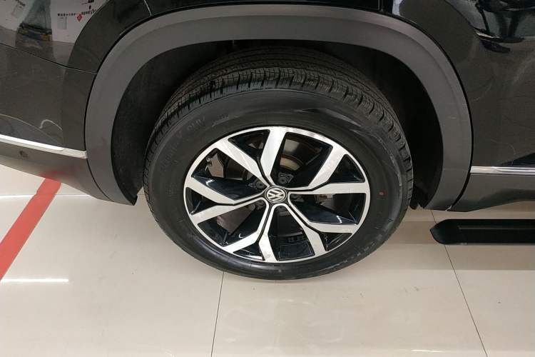 Used Volkswagen Teramont 2019 380TSI Four-Wheel Drive Luxury Version China VI Standard Right Rear Wheel Hub