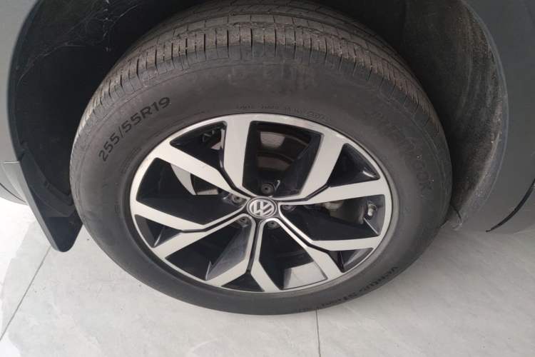 Used Volkswagen Teramont 2019 380TSI Four-Wheel Drive Luxury Version China VI Standard Right Rear Wheel Hub