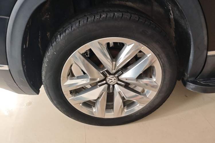 Used Volkswagen Teramont 2019 530 V6 Four-Wheel Drive Flagship Version China V Standard Right Rear Wheel Hub