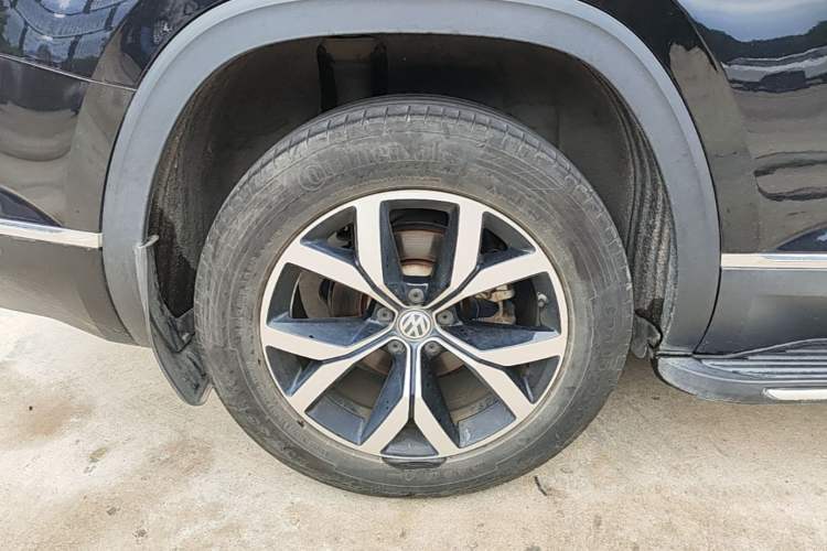 Used Volkswagen Teramont 2019 330TSI Two-Wheel-Drive Luxury Edition China V Standard Right Rear Wheel Hub