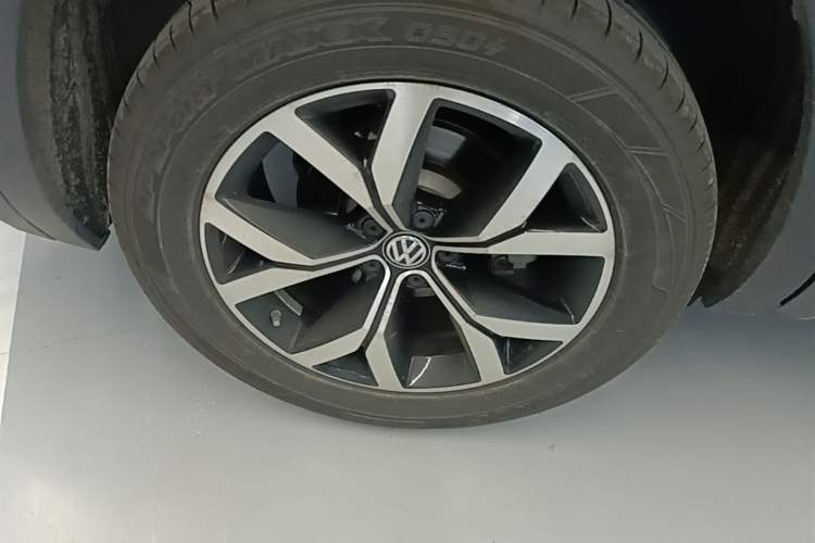 Used Volkswagen Teramont 2019 380TSI Four-Wheel Drive Luxury Version China VI Standard Right Rear Wheel Hub