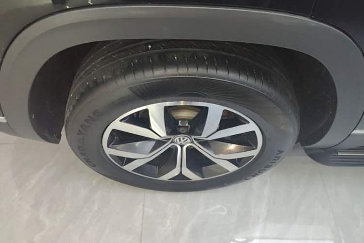 Used Volkswagen Teramont 2019 330TSI Two-Wheel-Drive Luxury Edition China V Standard Right Rear Wheel Hub
