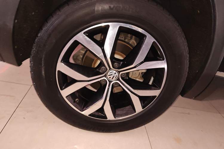 Used Volkswagen Teramont 2019 380TSI Four-Wheel Drive Luxury Version China VI Standard Right Rear Wheel Hub