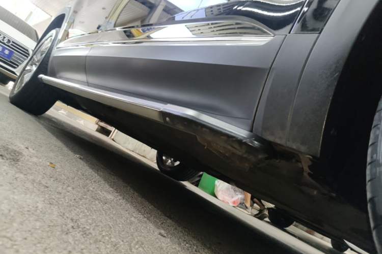 Used Volkswagen Teramont 2019 380TSI Four-Wheel Drive Flagship Model China VI Right Side Sill