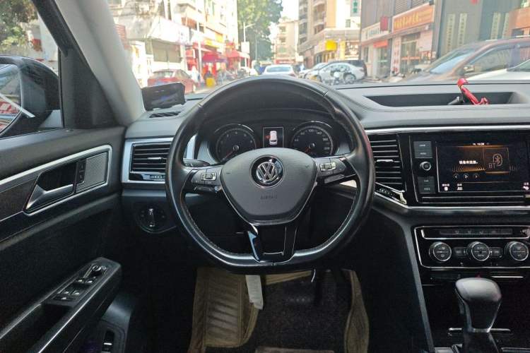 Used Volkswagen Teramont 2019 380TSI Four-Wheel Drive Comfort Edition China V Standard Steering Wheel