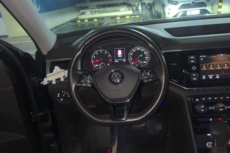 Used Volkswagen Teramont 2019 380TSI Four-Wheel Drive Luxury Version China V Standard Steering Wheel