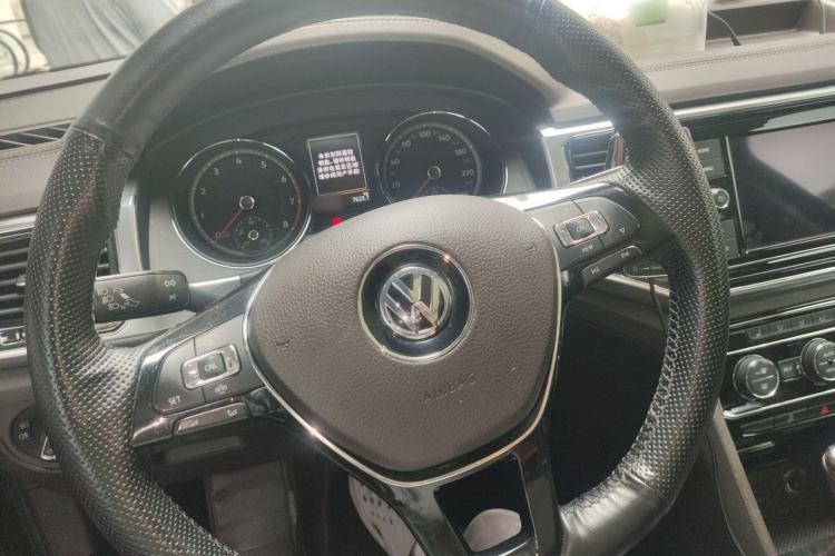 Used Volkswagen Teramont 2019 330TSI Two-Wheel-Drive Luxury Edition China VI Standard Steering Wheel