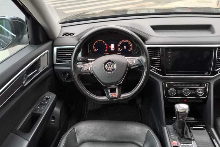 Used Volkswagen Teramont 2019 380TSI Four-Wheel Drive Luxury Version China VI Standard Steering Wheel