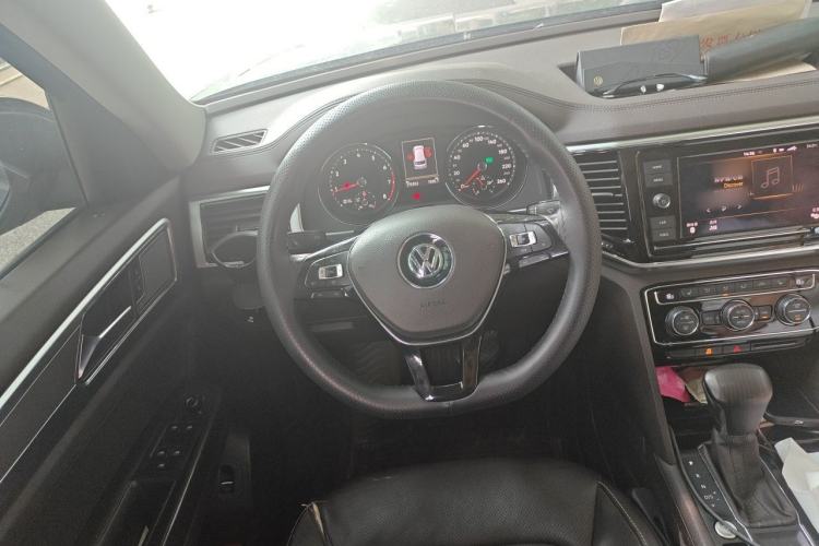 Used Volkswagen Teramont 2019 330TSI Two-Wheel-Drive Luxury Edition China VI Standard Steering Wheel