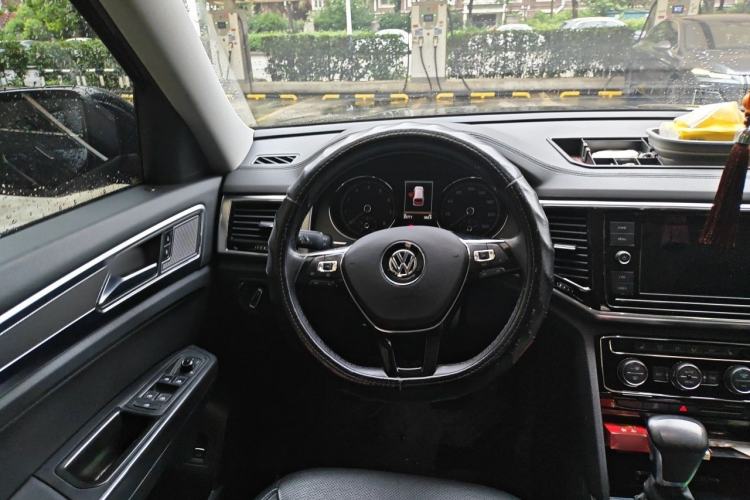 Used Volkswagen Teramont 2019 330TSI Two-Wheel-Drive Luxury Edition China VI Standard Steering Wheel
