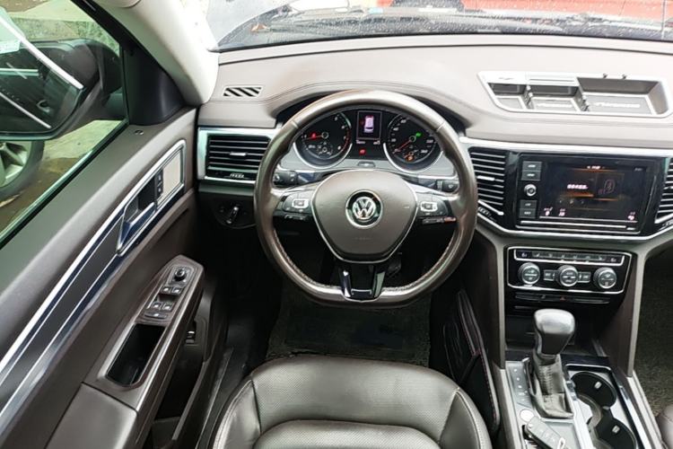 Used Volkswagen Teramont 2019 330TSI Two-Wheel-Drive Luxury Edition China V Standard Steering Wheel