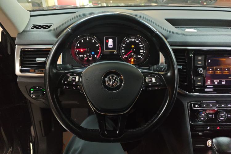 Used Volkswagen Teramont 2019 330TSI Two-Wheel-Drive Luxury Edition China VI Standard Steering Wheel