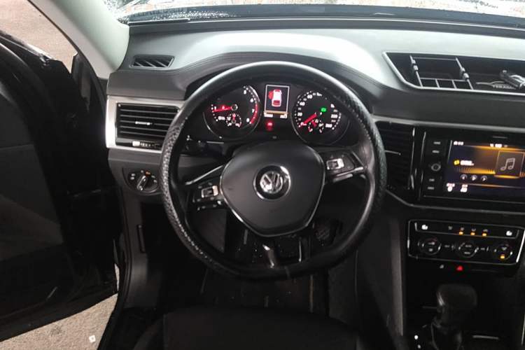 Used Volkswagen Teramont 2019 380TSI Four-Wheel Drive Comfort Edition China V Standard Steering Wheel