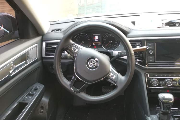 Used Volkswagen Teramont 2019 330TSI Two-Wheel-Drive Luxury Edition China VI Standard Steering Wheel