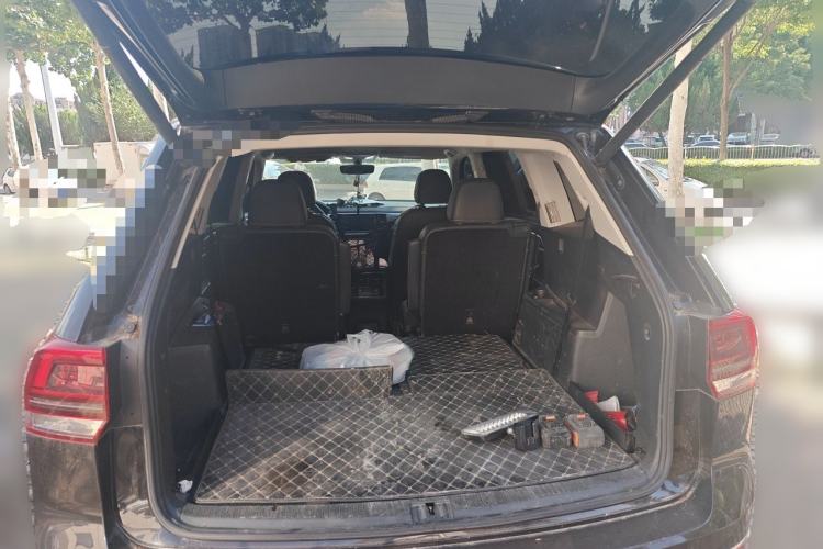 Used Volkswagen Teramont  Trunk