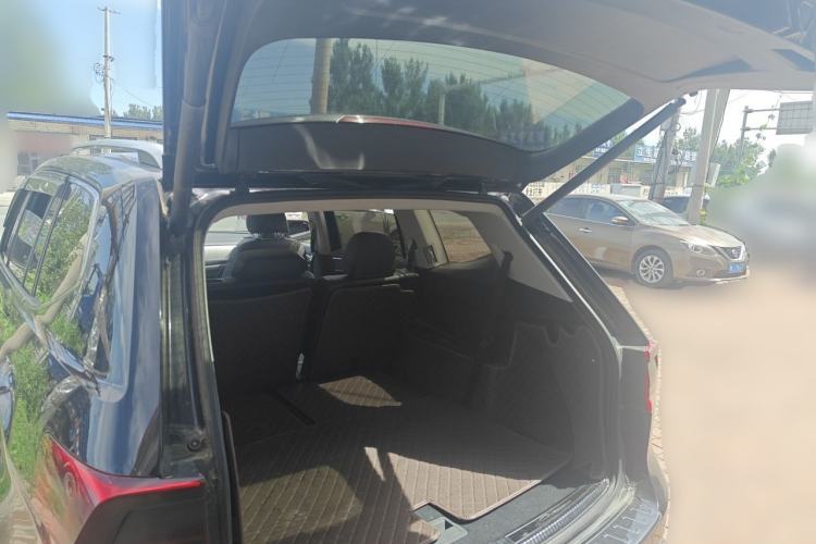 Used Volkswagen Teramont 2019 330TSI Two-Wheel-Drive Luxury Edition China VI Standard Trunk