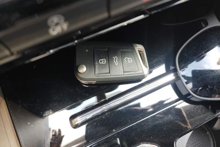 Used Volkswagen Teramont 2019 380TSI Four-Wheel Drive Luxury Version China VI Standard Vehicle Key
