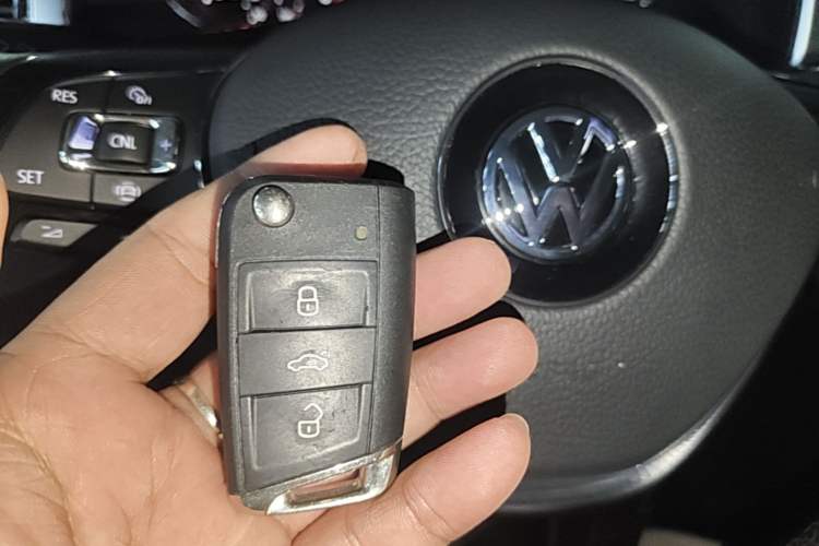 Used Volkswagen Teramont 2019 330TSI Two-Wheel-Drive Luxury Edition China VI Standard Vehicle Key