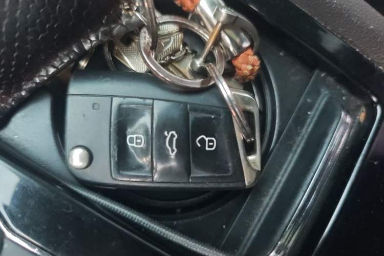 Used Volkswagen Teramont 2019 380TSI Four-Wheel Drive Luxury Version China V Standard Vehicle Key